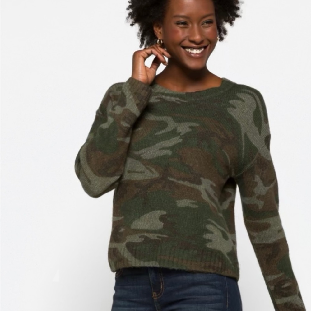 XS Rails camo crewneck sweater